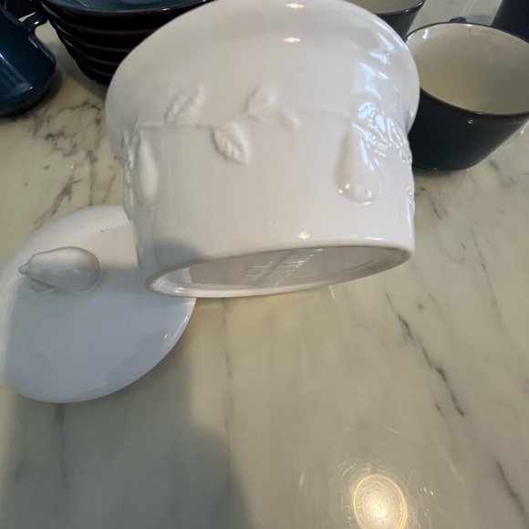 Lilian Vernon sugar Bowl - Picture 2 of 9